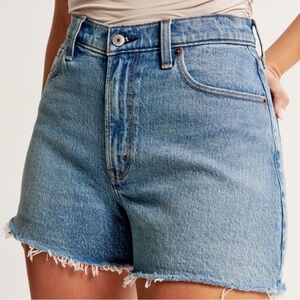 High Rise 90s Relaxed Cutoff Short 26 (2) Curve Love